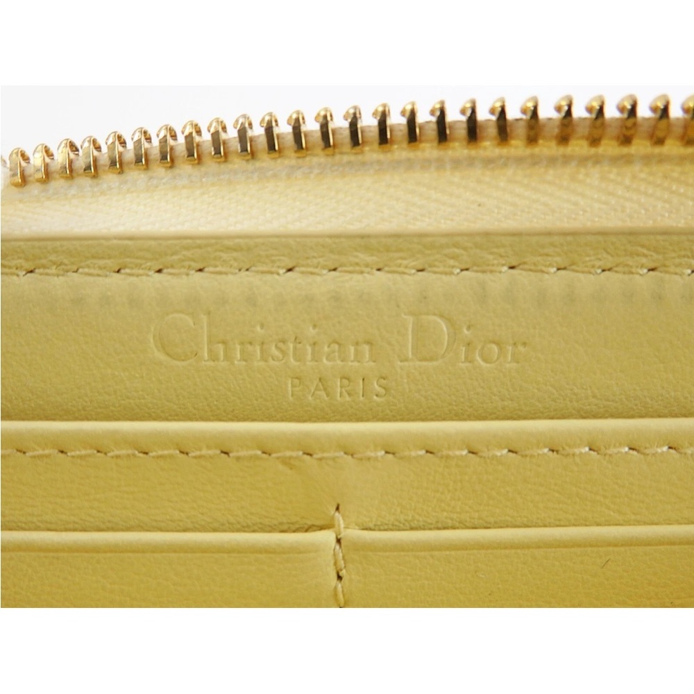Dior Beige Quilted Women's Wallet - Picture 13 of 15